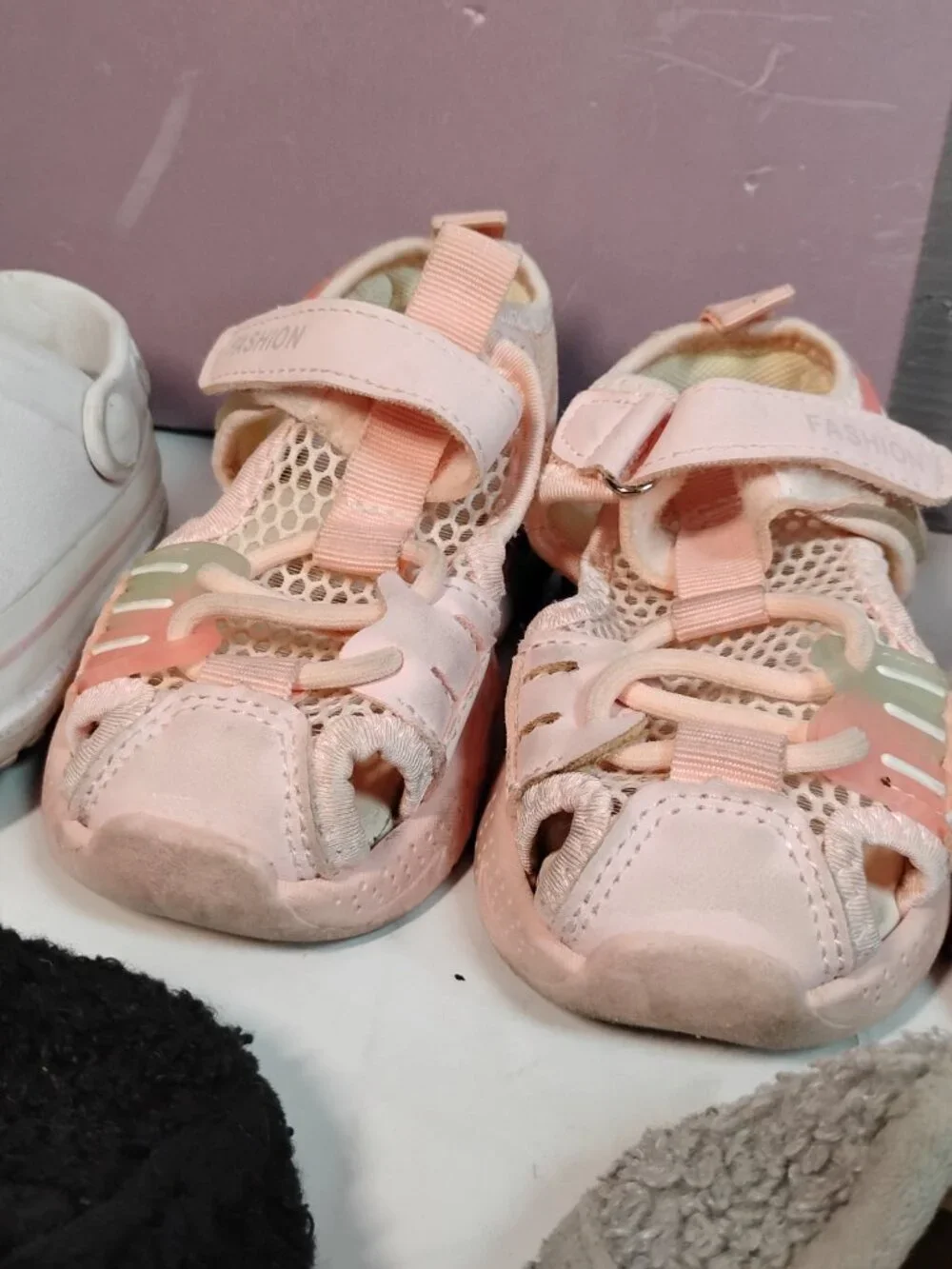 Toddler Girls Shoes Size 5 6 Lot Crocs Stride Rite Sandals Slippers 5 Pairs